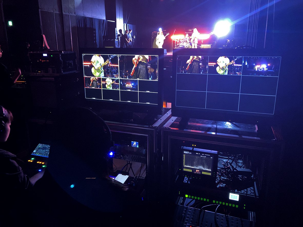 【来校】特別な一日を映像に残そう！カメラを持ってクリスマスライブへ！（放送・映画学科）