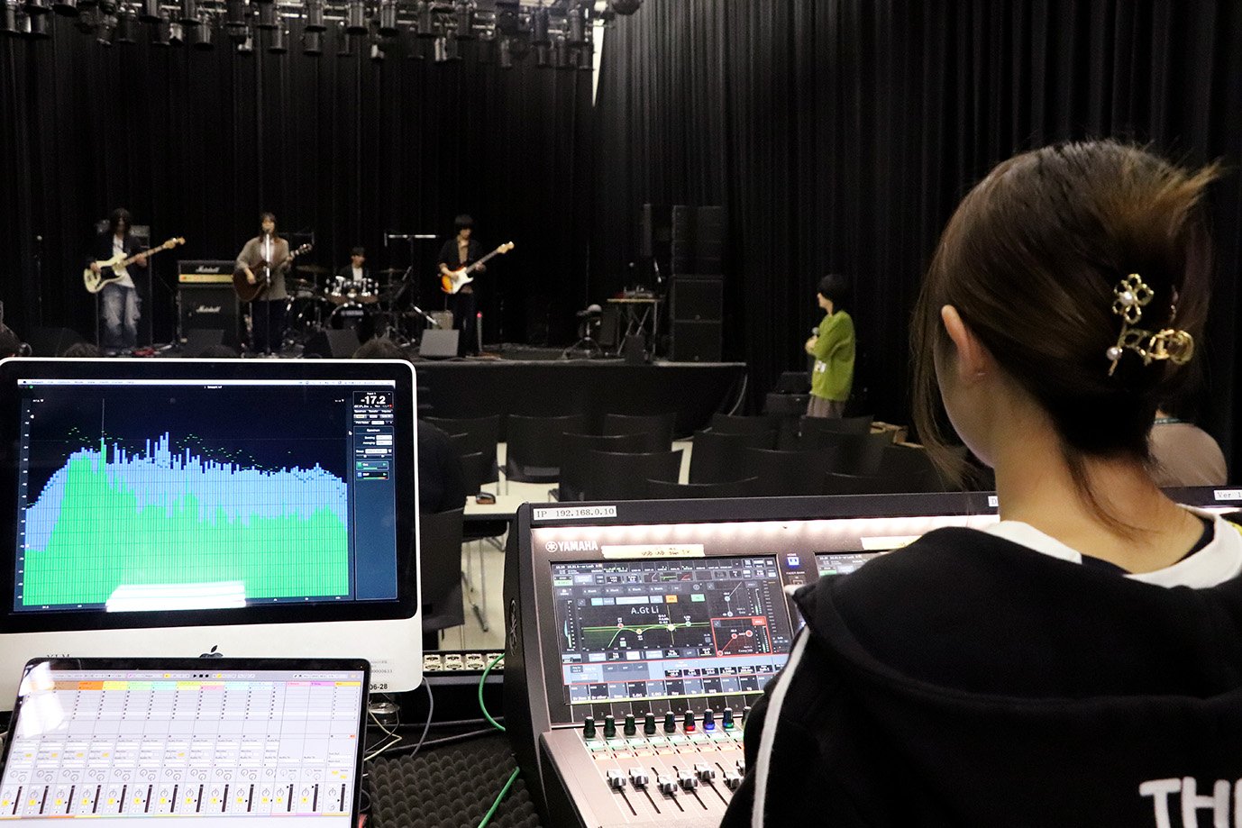 【来校】スペシャルサーキットライブ講座！クリスマスライブの PA /照明スタッフを体験しよう！（音響学科）